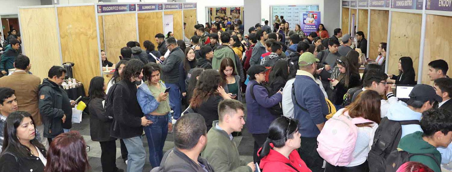 Gran interés de la comunidad generó Feria Laboral #HayVacantes en Temuco
