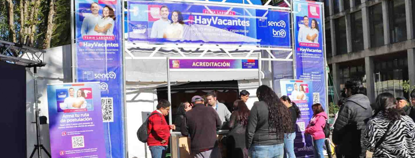 Feria Laboral #HayVacantes en Angol permitió la vinculación de empleo en Malleco