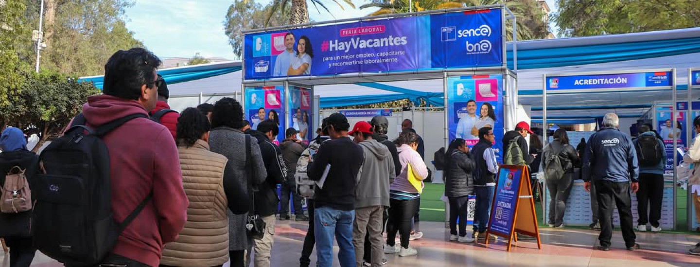 Con más de 300 vacantes, Atacama reactiva su empleabilidad con ferias laborales en Vallenar y Diego de Almagro