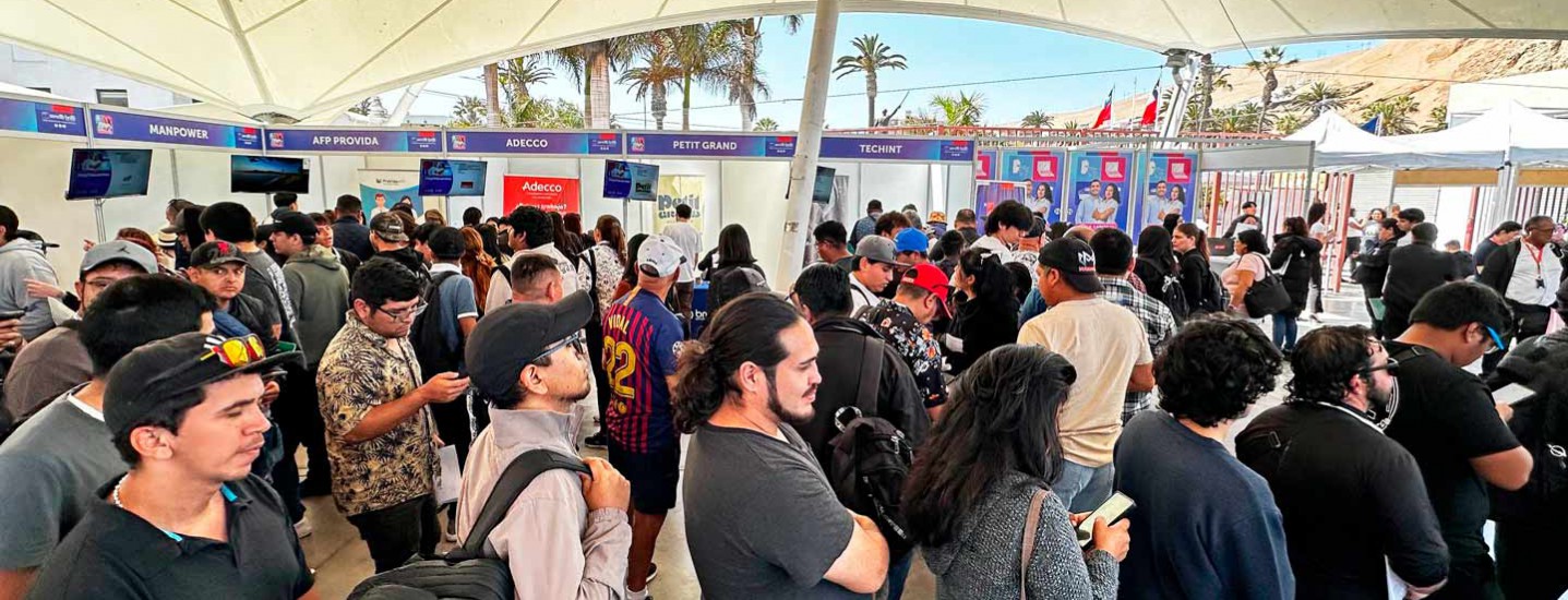 Exitosa Feria Laboral SENCE 2025 en Arica